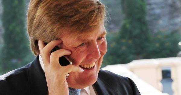 Humoristische Telefonist E Gezocht Voor Koninklijk Huis Den
