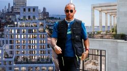 Lewis Hamilton vertoeft in quarantaine, maar in zijn geval zal dat wel meevallen: zijn vier ‘vluchtadressen’