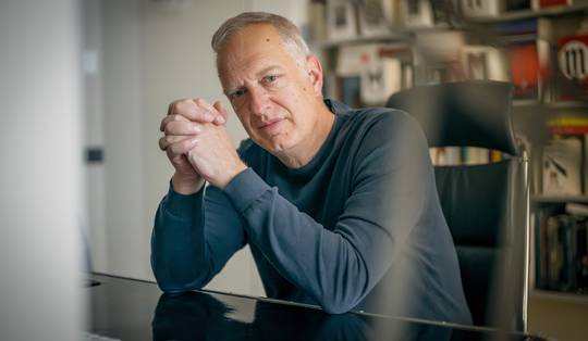 ‘De ideeën van het fascisme komen terug, via de omweg van de democratie. Ik noem het cryptofascisme’