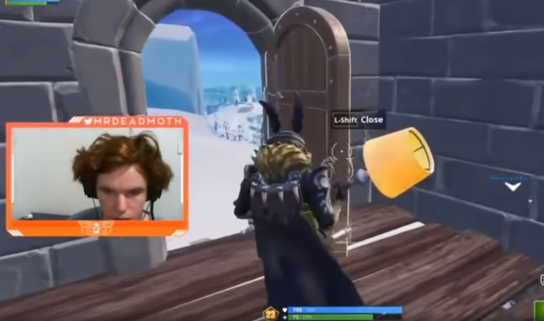 mrdeadmoth tijdens zijn gamesessie - fortnite filmpjes