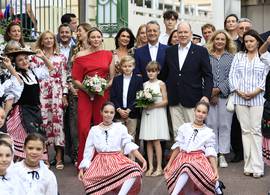 Prinses Charlene van Monaco is nog lang niet uitgekeken op haar jumpsuits