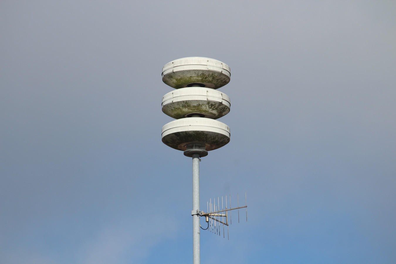 Luchtalarm weer overal in de lucht Foto AD.nl