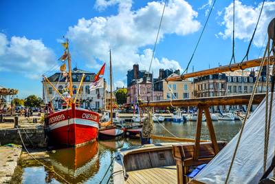 Franse en Britse vissers voeren zeeslag om peperdure coquilles