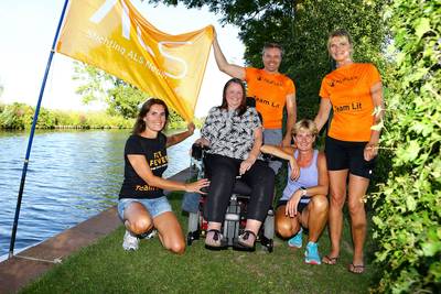 Angelique (49) zwemt mét ALS tégen ALS: ‘Ik voel me geen patiënt’