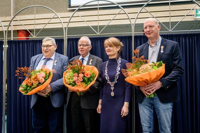 Koninklijke hulde voor drie vrijwilligers van Historische Kring Losser
