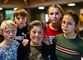 Myrna (85) overleefde het concentratiekamp: “Ik merk dat jongeren meer weten over de 80-jarige oorlog”
