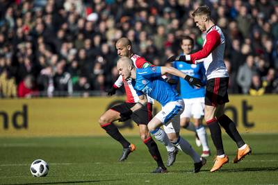 Zorgen om spel van Feyenoord: 'Het zag er in de eerste helft echt niet uit'