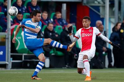 LIVE: Huntelaar laat na om Ajax op voorsprong te koppen