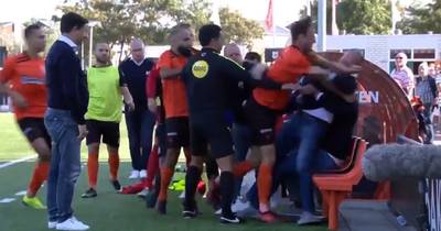 Bizar: Assistent Kozakken Boys knokt met Katwijk-speler