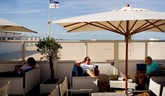 Wordt Knokke stilaan Coucke-Le-Zoute? Verschillende strandbars verliezen concessie
