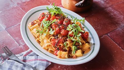 36. Rigatoni au chorizo et béchamel tomatée