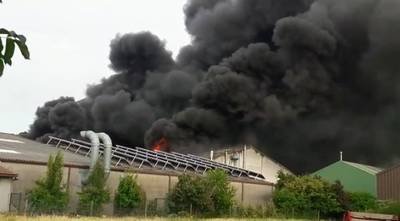 Une entreprise de papier peint ravagée par un incendie à Gullegem