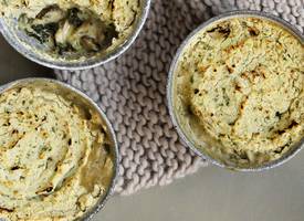 Paddenstoelenpotjes met bonenpuree uit de oven