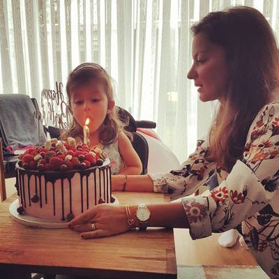 Wet van Murphy op de verjaardag van Sara: alles gaat mis