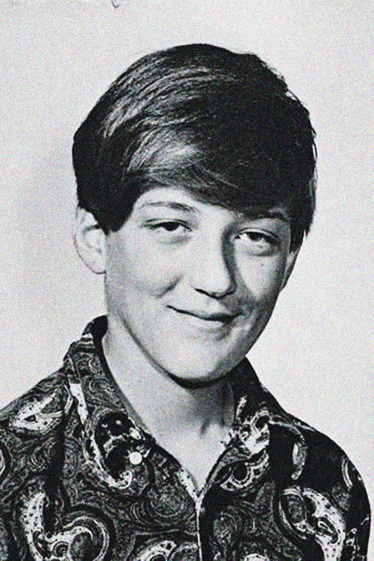 Stephen Fry als jongen. Beeld 