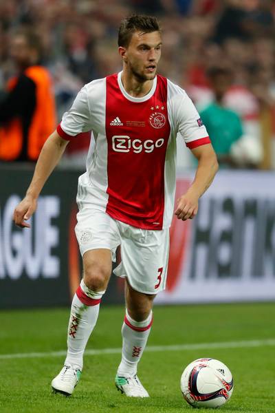 Veltman verlengt contract bij Ajax tot 2020