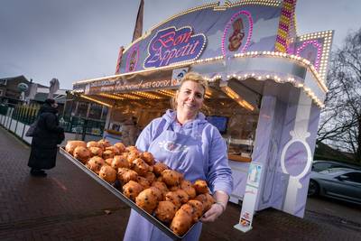 Oliebollen van Bianca uit Elst voor zesde jaar op rij bekroond met goud: ‘Klanten komen uit verre om