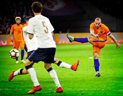 Sneijder: Ben niet bezig met record