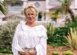 Verliefde Marian uit ‘B&B vol liefde’ showt vol trots haar nieuwe ‘kindje’
