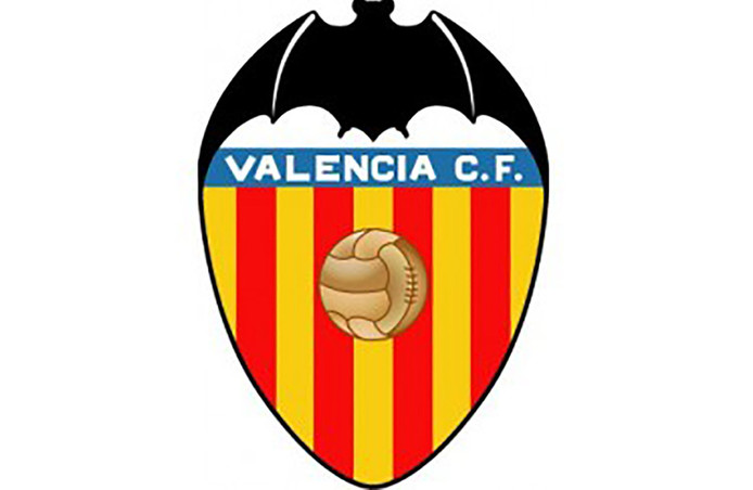 Bizar: Batman dient klacht in over logo Valencia | Buitenlands voetbal ...