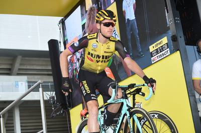 Teunissen looft Van Aert en grijnst: ‘Rustdag is jammer, we gaan lekker’