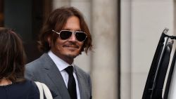 Persoonlijke assistent Johnny Depp getuigt: “Amber Heard was de misbruiker”