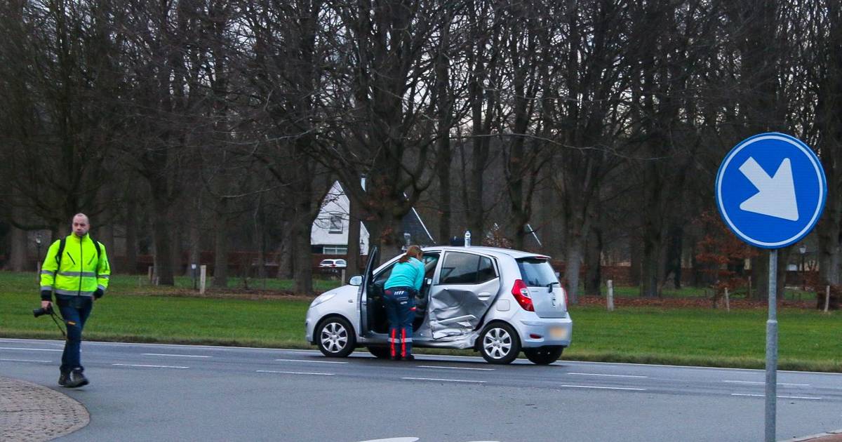 Gewonde bij botsing op kruising in Warnsveld.