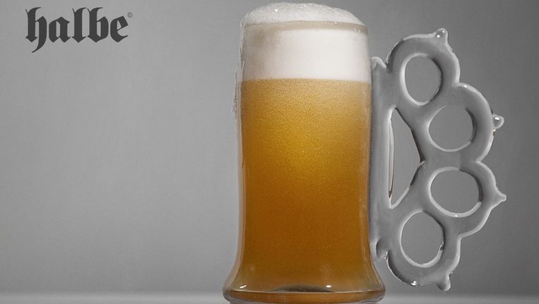 Halve liters bier drinken voor de kunsten? Het kan.. | De Volkskrant