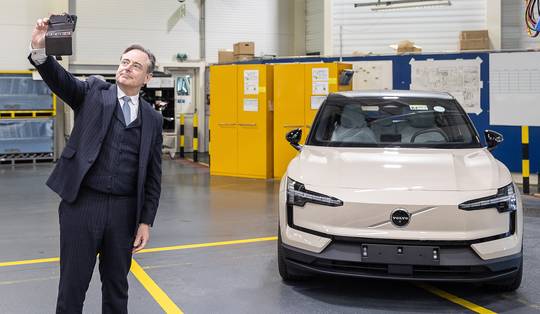 De Wever en Diependaele tekenen intentieverklaring met Volvo Cars om productie in Gent te houden: steunpakket van 119 miljoen euro