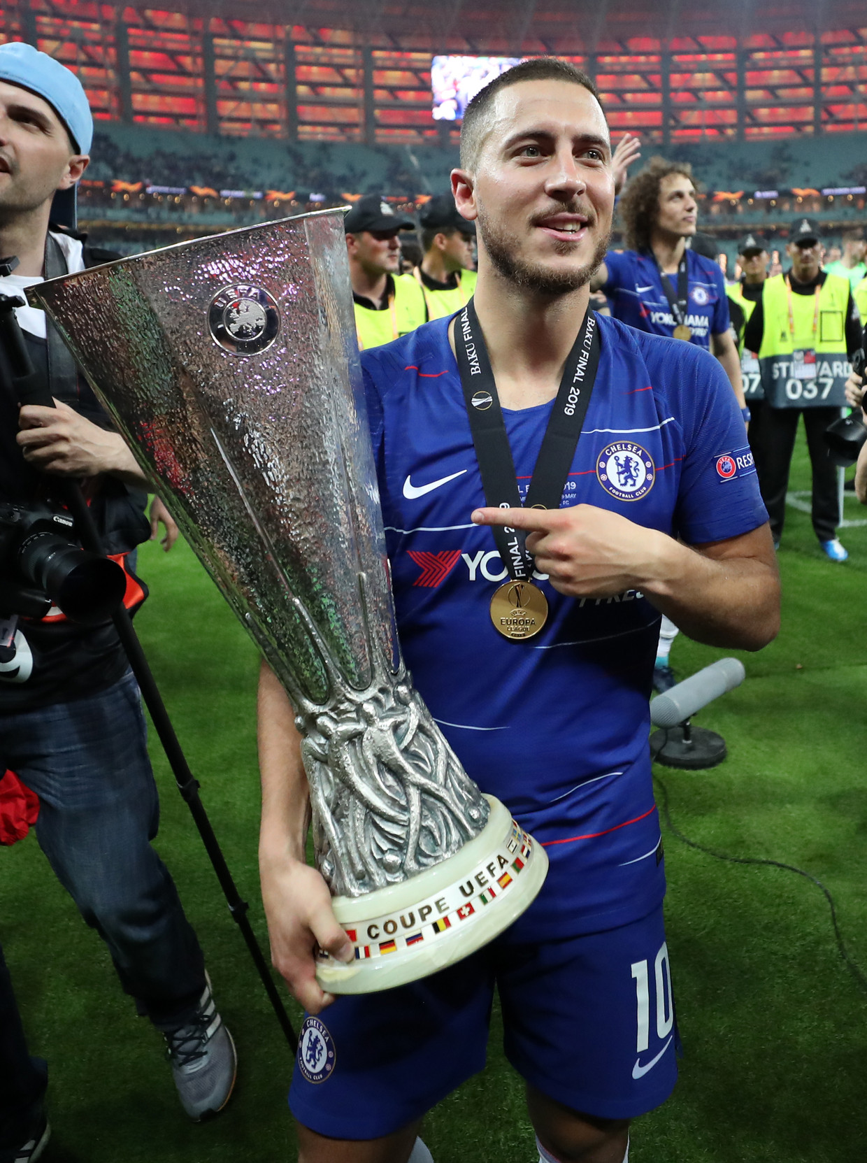 Hazard bezorgt Chelsea Europa League | Het Parool