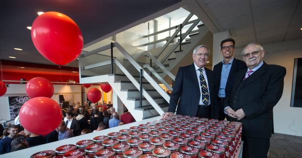 Dit bedrijf is wereldspeler op het gebied van eierbroedmachines en bijna net zo goed als de kip