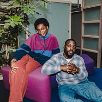 ‘VRT steekt hiermee echt wel zijn nek uit’: Esther Nwanu en Gailor Kiaku over muziekpodcast ‘Eerlijk!?’