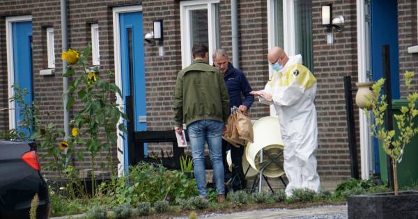 Politie speurt met hond op plek liquidatie Boxmeer.