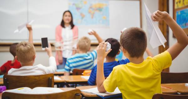 'Stuur politie af op 500 vermiste schoolkinderen'.