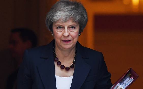Moment van de waarheid voor Theresa May: grote verwarring over mogelijke persverklaring