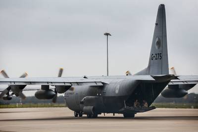 Twee hulpvliegtuigen vanuit Eindhoven naar Sint Maarten