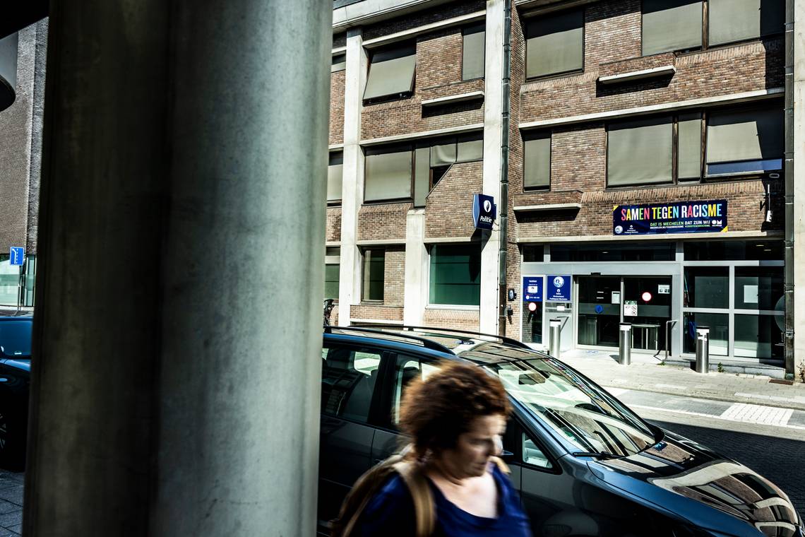 Mechelse politie liet minderjarige jobstudenten pv’s opstellen, controleorgaan start onderzoek