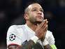 Memphis Depay poseert met tijger en wordt slecht voorbeeld genoemd: ‘Hier zit dierenleed achter’