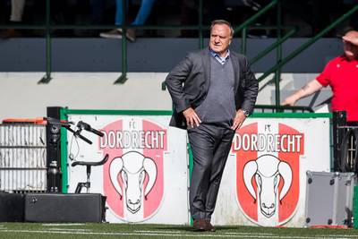 Advocaat verbaasd na keepersfout: 'Snapt hij de regels wel?'