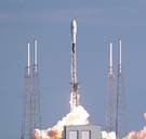 SpaceX lanceert Falcon-draagraket met zestig satellieten