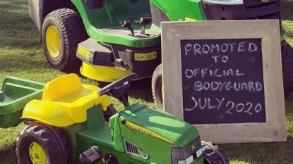 Wielrenner Tim Declercq en echtgenote verwachten binnenkort eerste kindje, en dat kondigen ze aan met toepasselijke foto