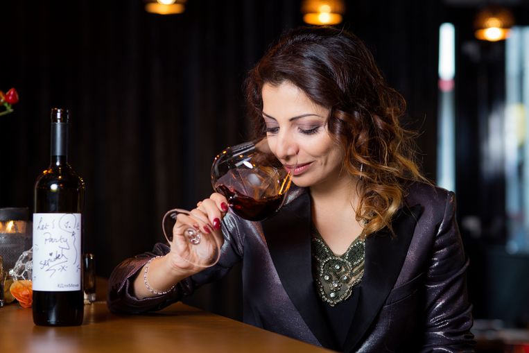 Topsommelier Sepideh selecteert haar favoriete betaalbare wijnen uit de supermarkt voor de feesttafel