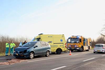 Twee gewonden bij kettingbotsing in Hulten