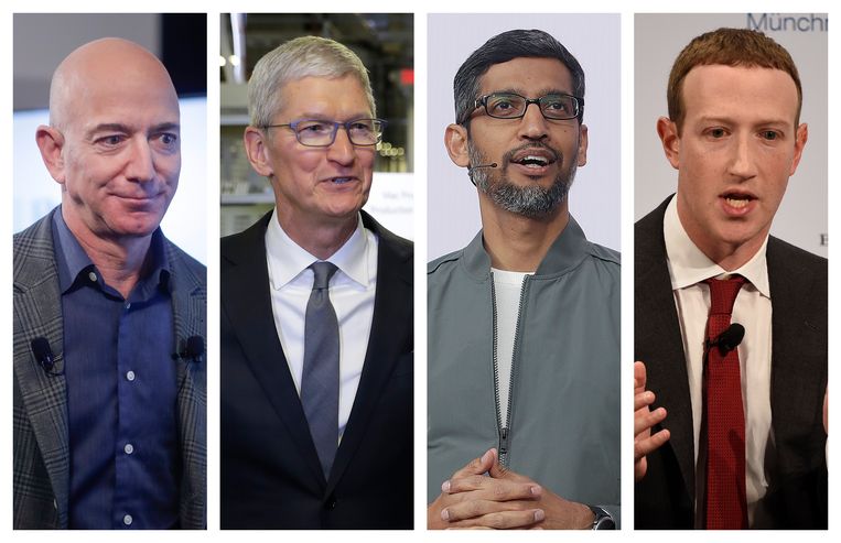 Van links naar rechts: CEO Jeff Bezos van Amazon, CEO Tim Cook van Apple, CEO Sundar Pichai van Alphabet en CEO Mark Zuckerberg van Facebook.