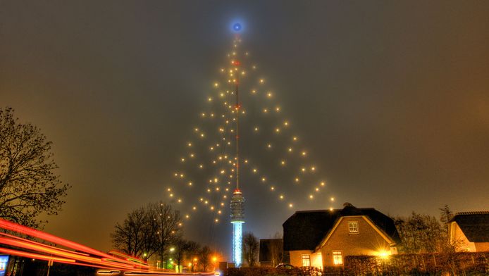 Grootste Kerstboom Ter Wereld Ijsselstein Gaat Weer Aan Binnenland Ad Nl