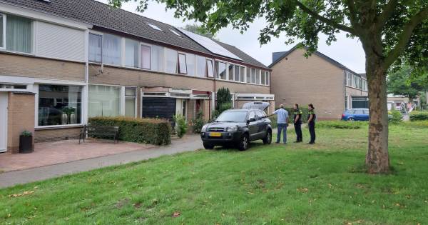 Buurt geschokt na grote politie-inval in woonwijk Meppel: 'Niet te geloven...'.