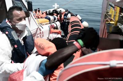 Italië en Frankrijk ruziën over reddingsschip met ruim 600 migranten