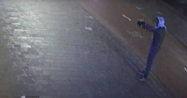 Weer een prutsende aanslagpleger in Eindhoven op beeld.