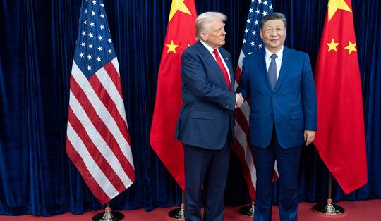 ‘Ongeveer alles wordt tussen China en Amerika bedisseld’: Jonathan Holslag over de topontmoeting tussen Xi Jinping en Trump