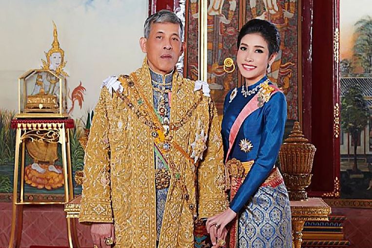 Een harem in Duitsland en amper 6 dagen in eigen land zo regeert